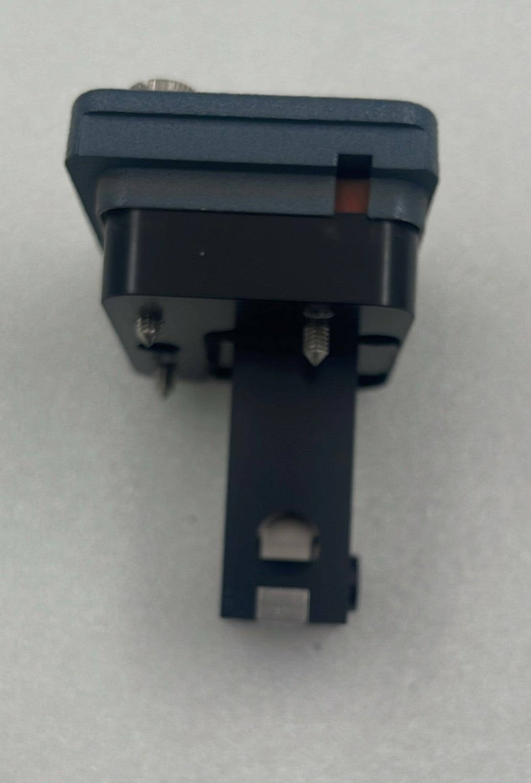 Waters 289003590 front view