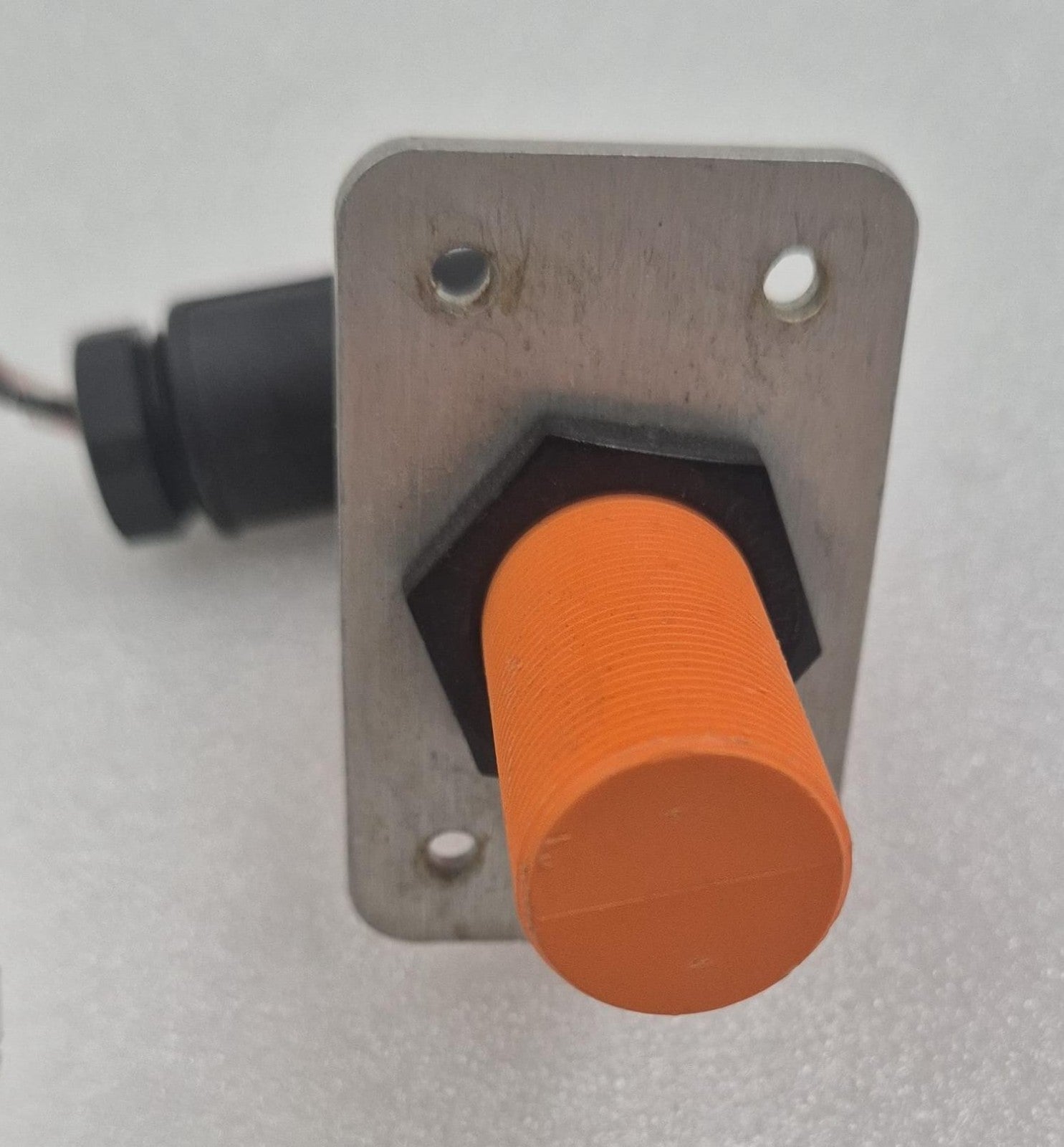 Ifm Capacitive Sensor KG5001 KGE2008-FRKG With Wiring