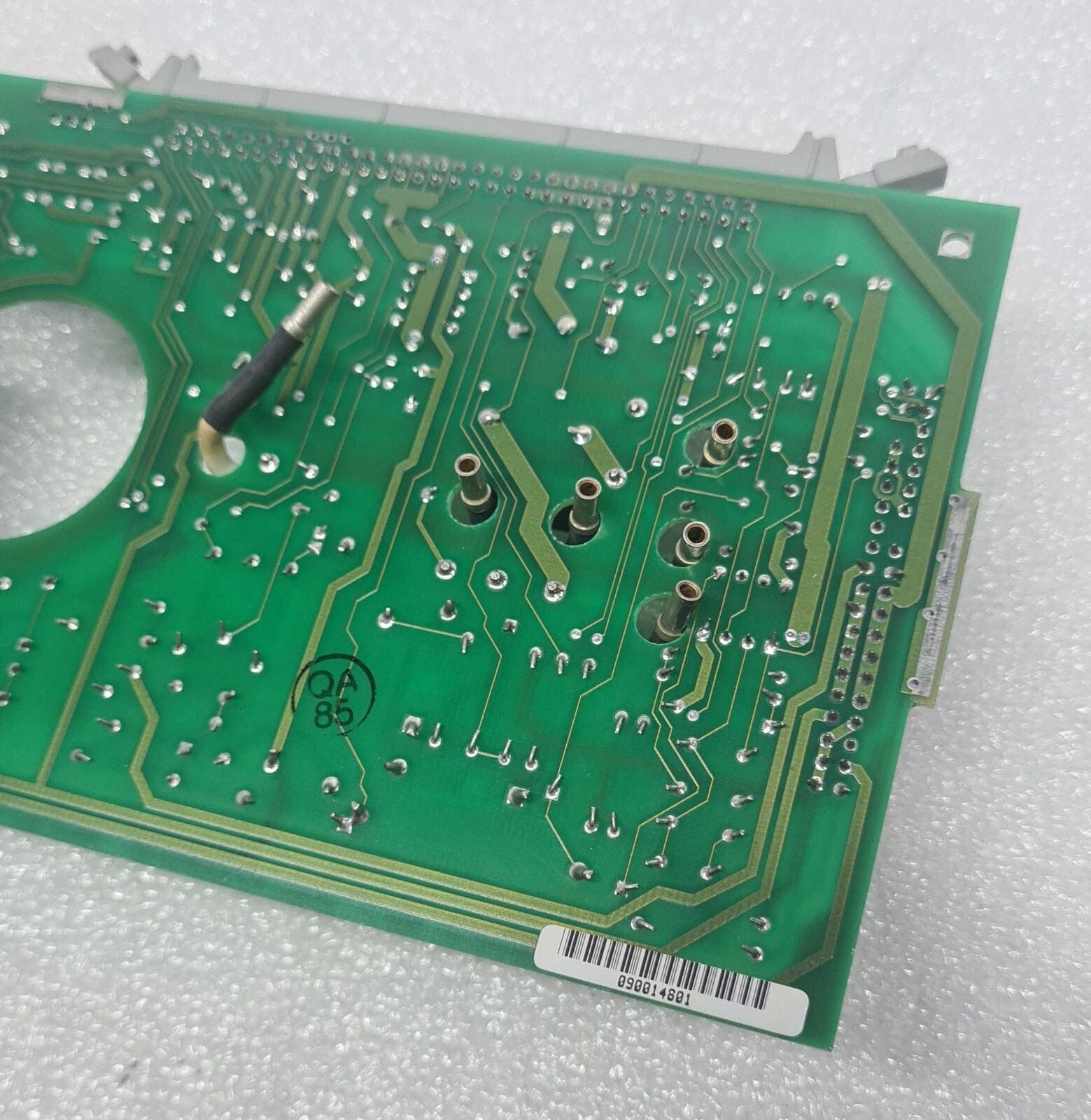 Varian Saturn GCMS 2000 Manifold Lower PWA 03-930230-01 SCHEM 03-930233-00 Board