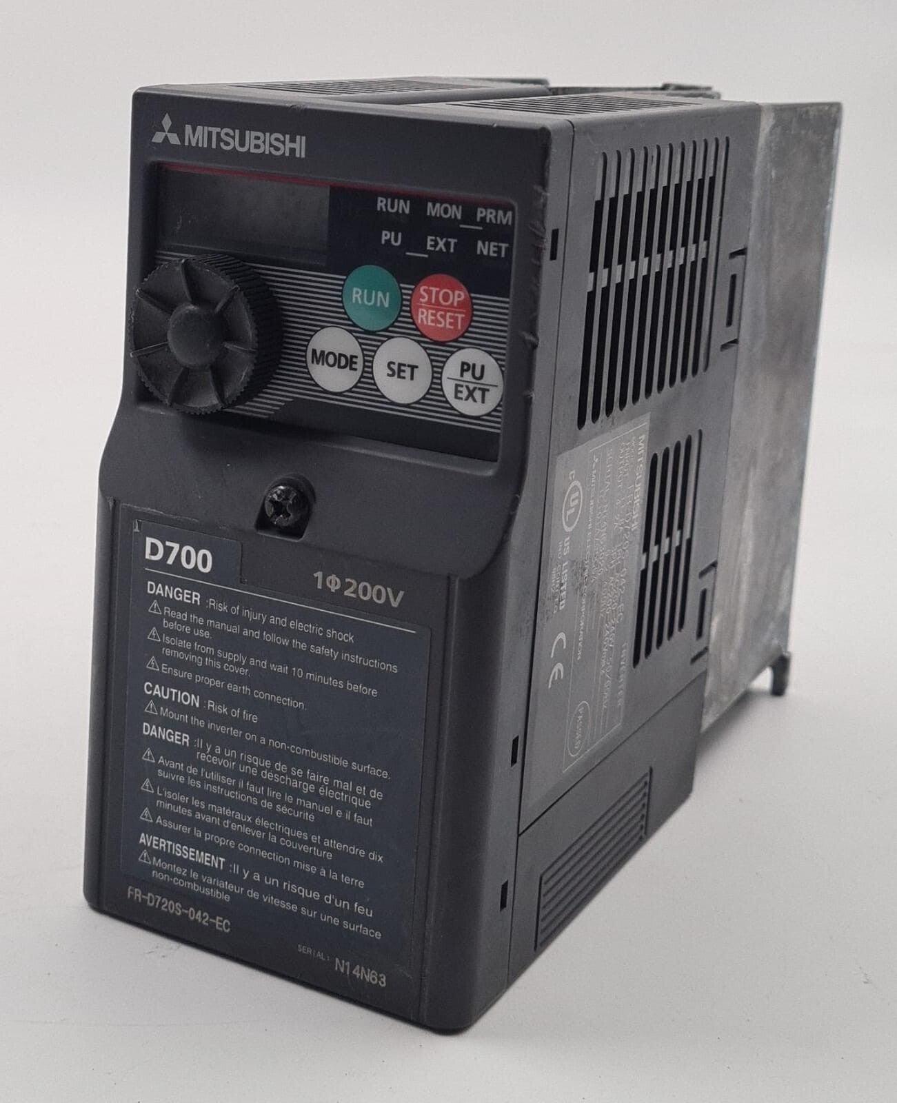 MITSUBISHI D700 series AC Frequency INVERTER FR-D720S-042-EC AC200-240V 50/60Hz