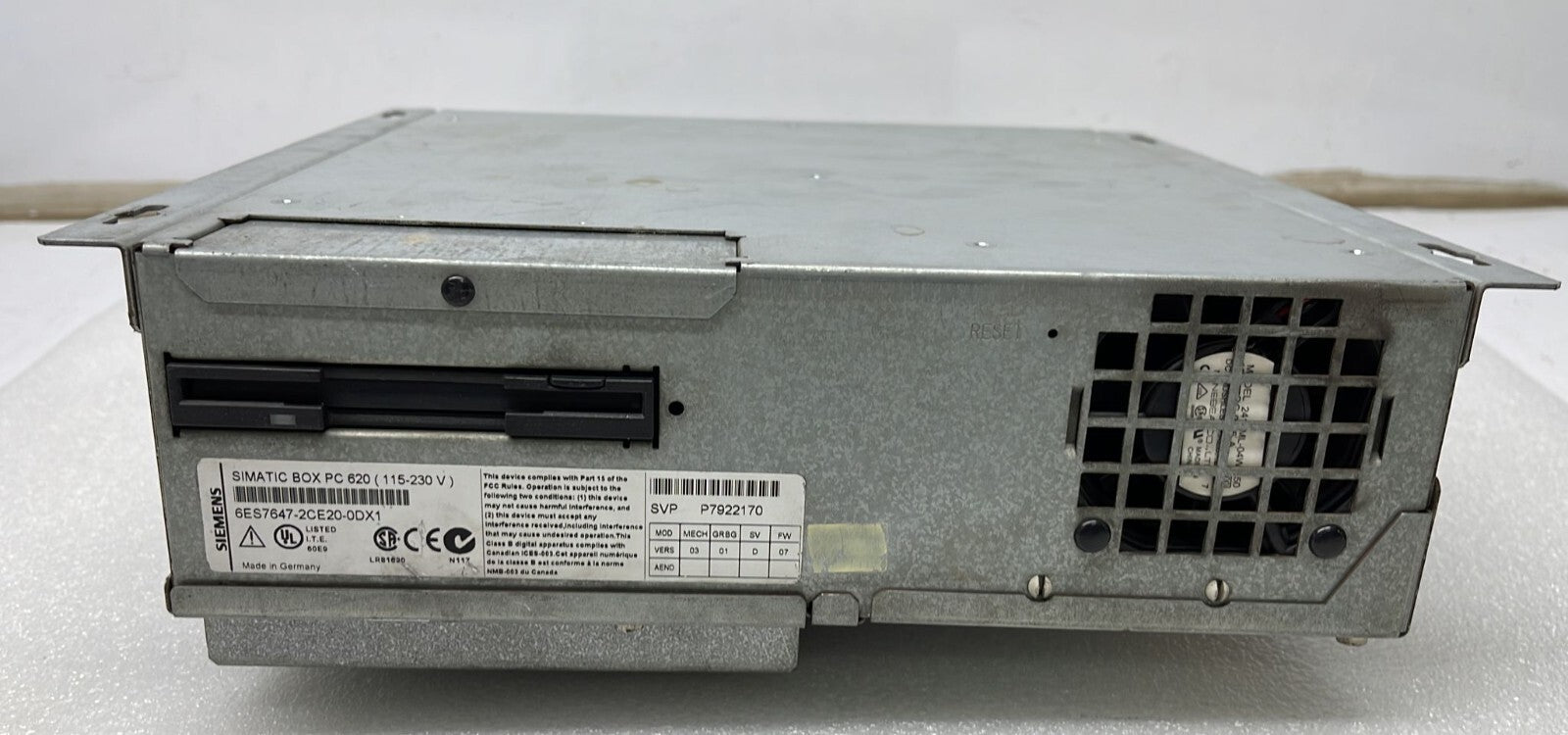 SIEMENS SIMATIC BOX PC 620 6ES7647-2CE20-0DX1 **AS-IS**