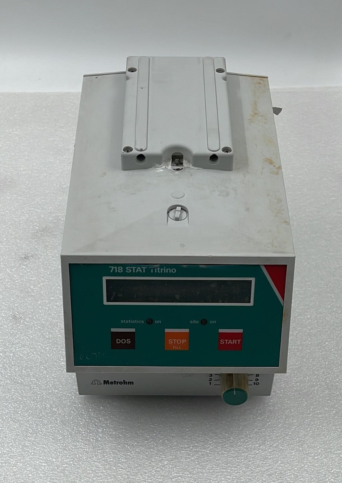 718 STAT Titrino front control panel and knob