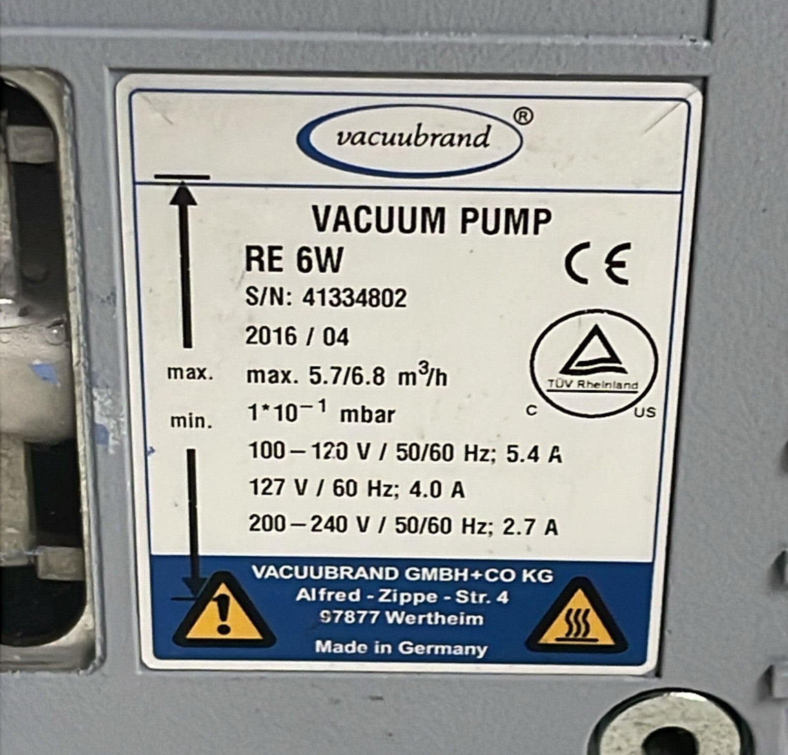 Vacuubrand RE 6W vacuum pump side profile