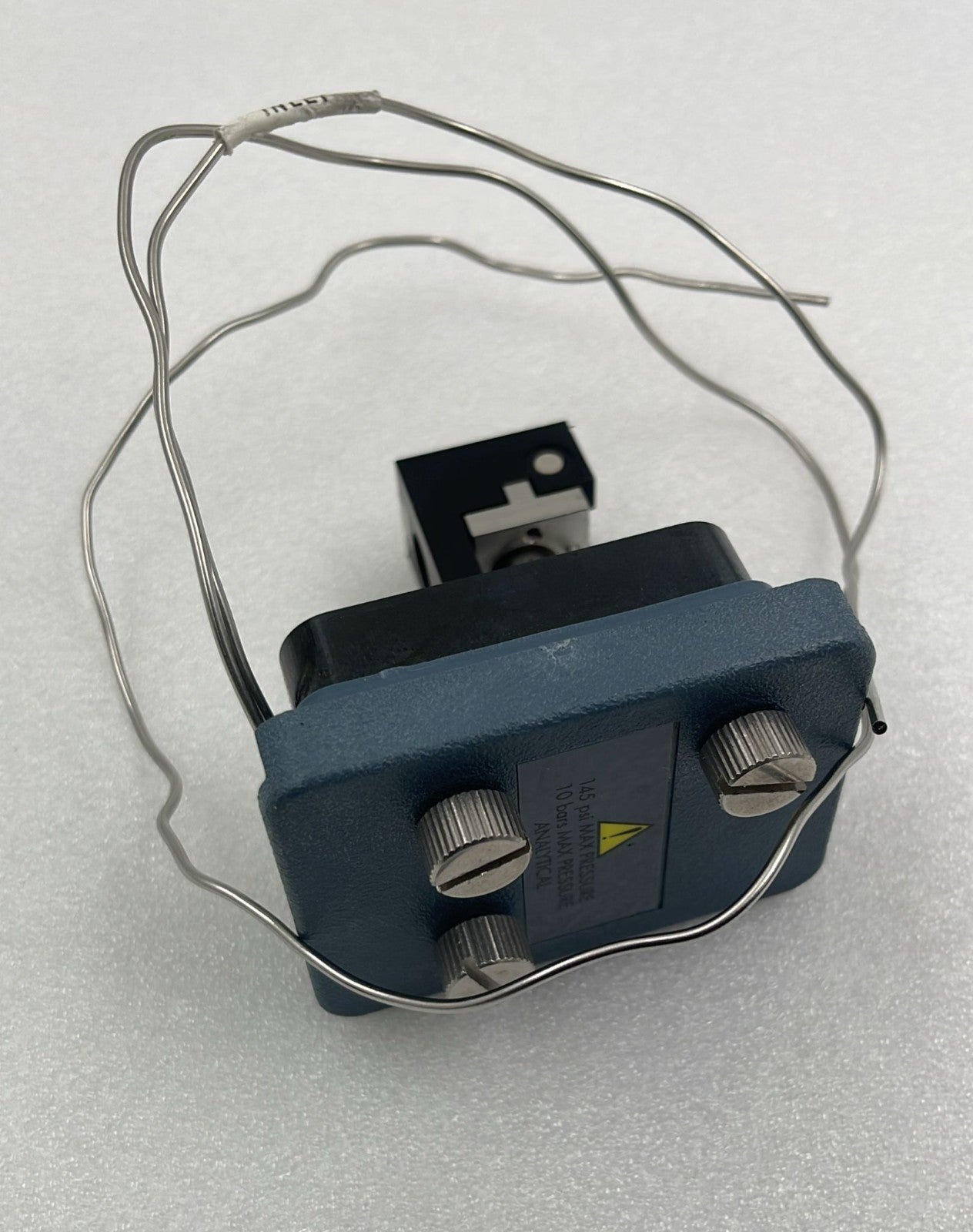 Waters Alliance 289007905 2475 flow cell holder assembly front view