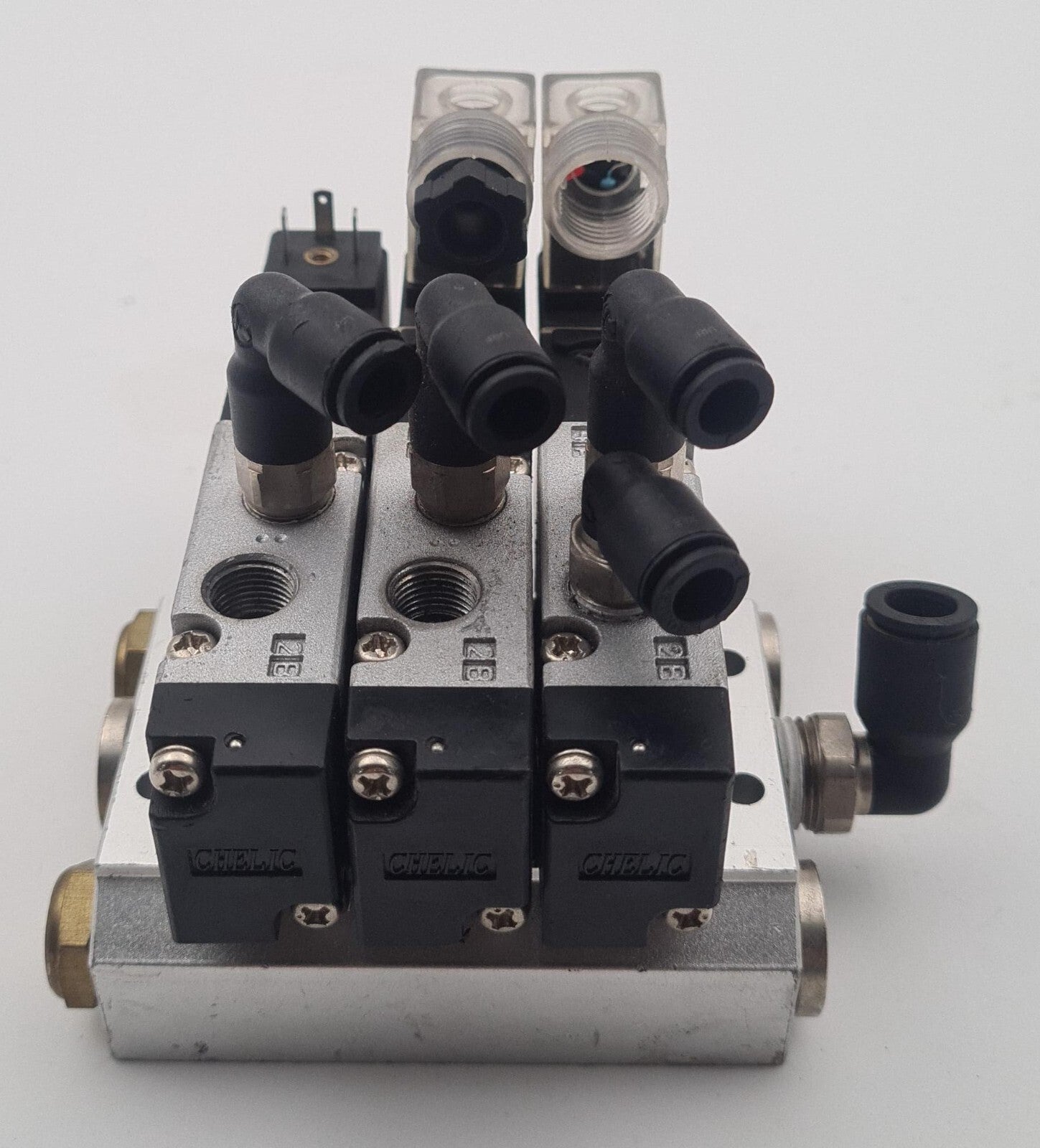 [LOT OF 3] CHELIC SV-5101 AC220V DC24V Solenoid Valve 135PSI + MANIFOLD