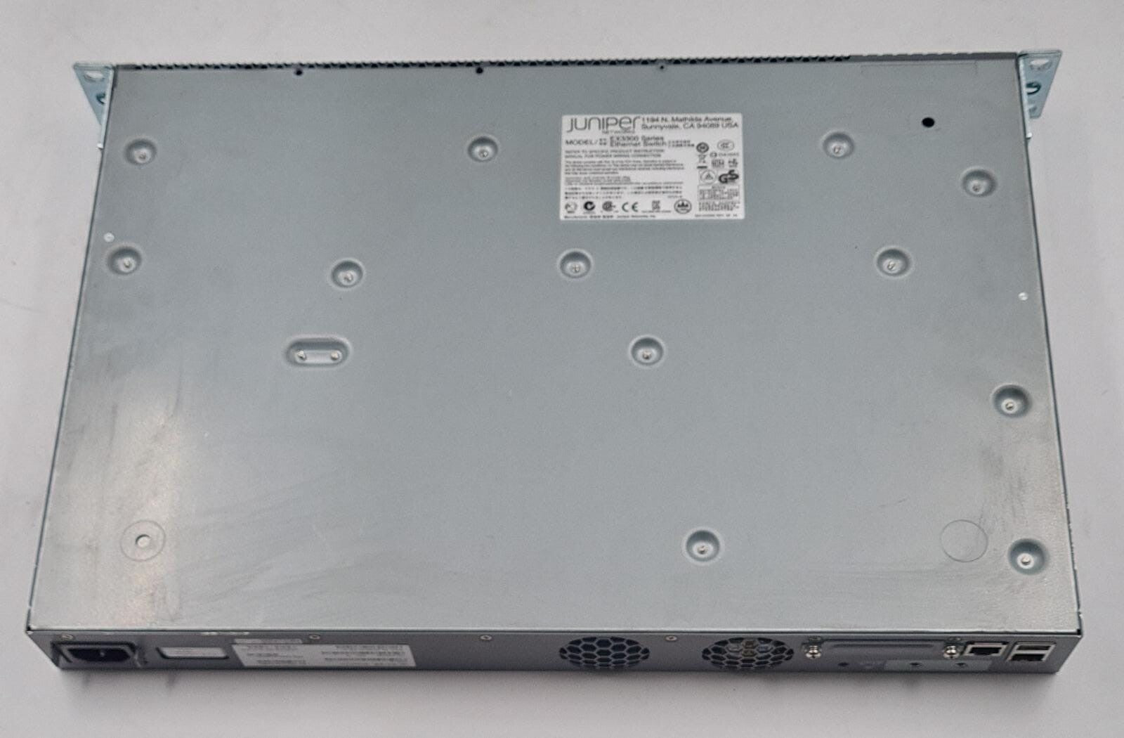 Juniper Networks EX3300 Series Ethernet Switch EX3300-24T 24-Port Gigabit BASE-T