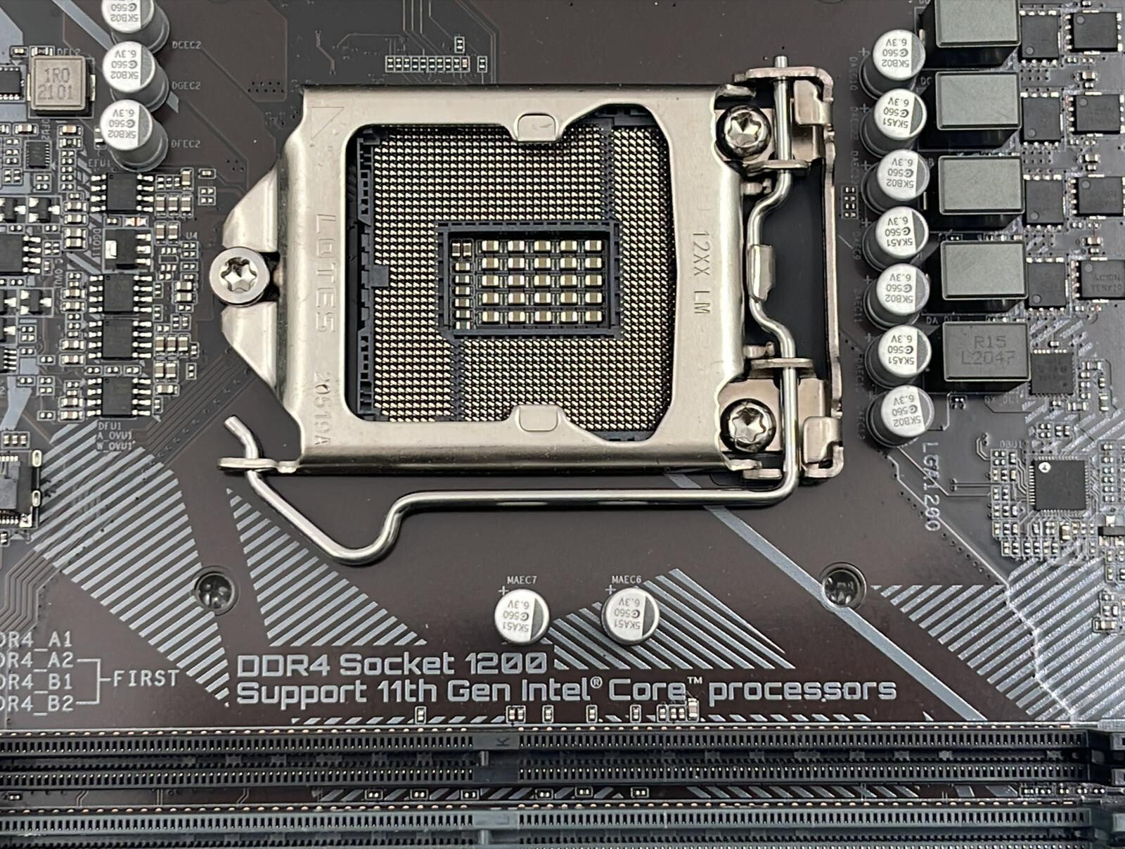 GIGABYTE Z590 D Motherboard DDR Socket 1200 Support 11th Gen Intel Processor