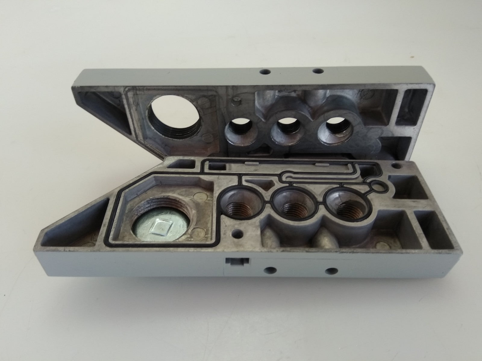 Numatics Air Valve 239 691 Manifold End Plate Kit 746878