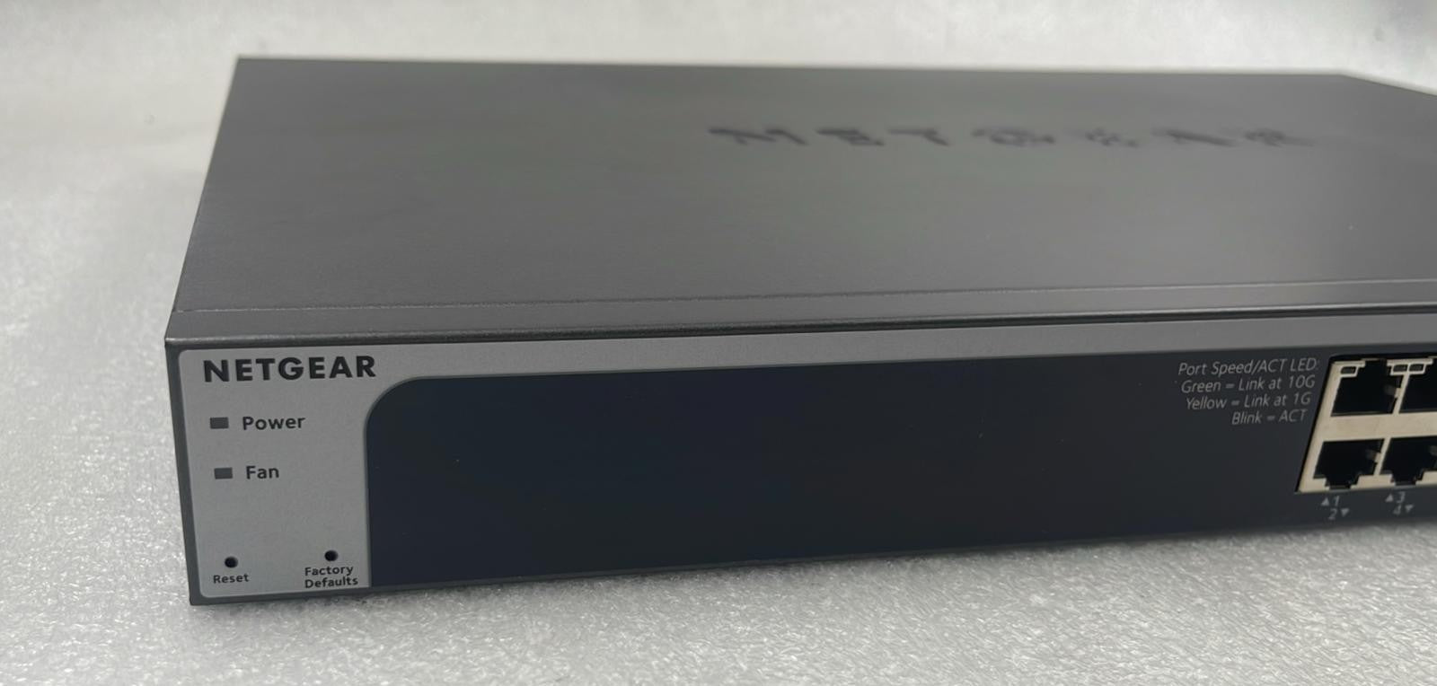 Netgear XS728T-100NES 28-port 10-Gigabit smart managed Pro network switch front panel view