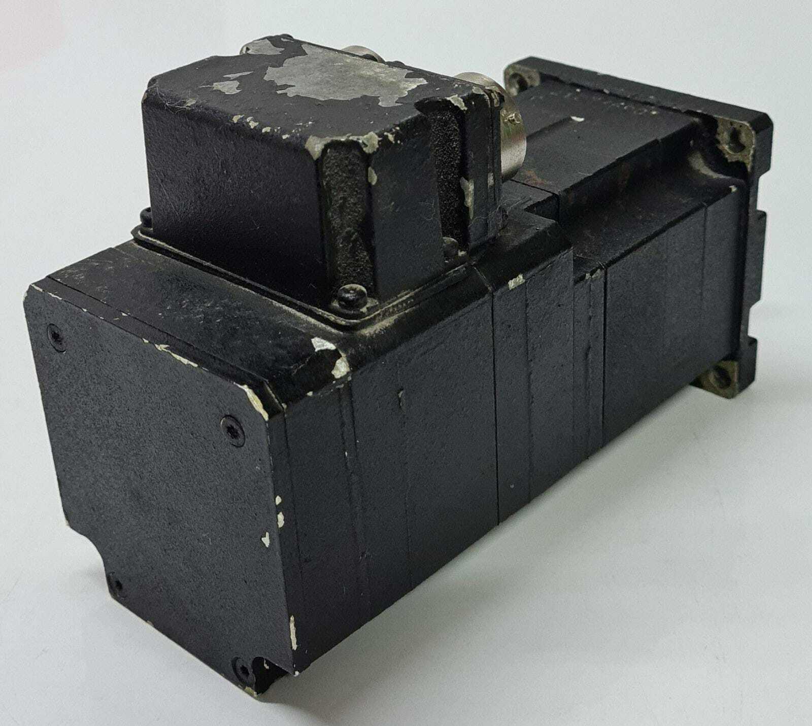 BALDOR BRUSHLESS AC SERVOMOTOR WO69/ 2217 200V 6000RPM 0.77Nm