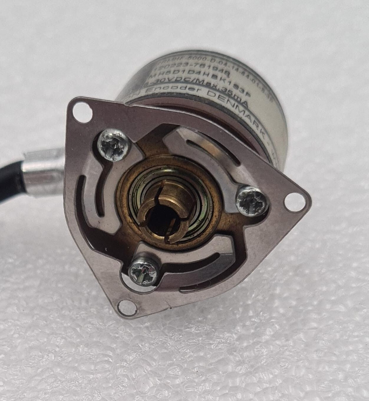 SCANCON Encoder 2RMHF-5000-D-04-14-64-01-S-3P Rotary Sensor 5-30VDC