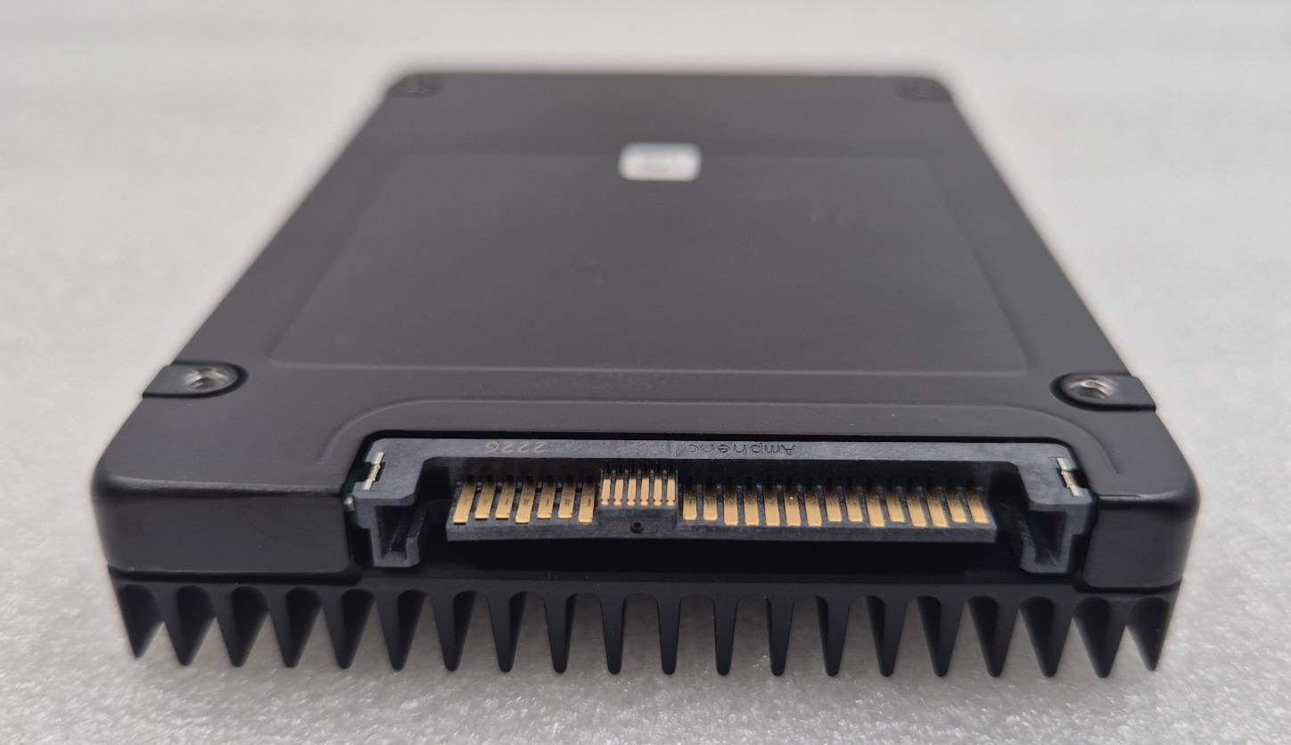 MICRON 7450 PRO 15.36TB SSD U.3 15mm Gen4 x4 NVMe MTFDKCC15T3TFR-1BC1ZABYY