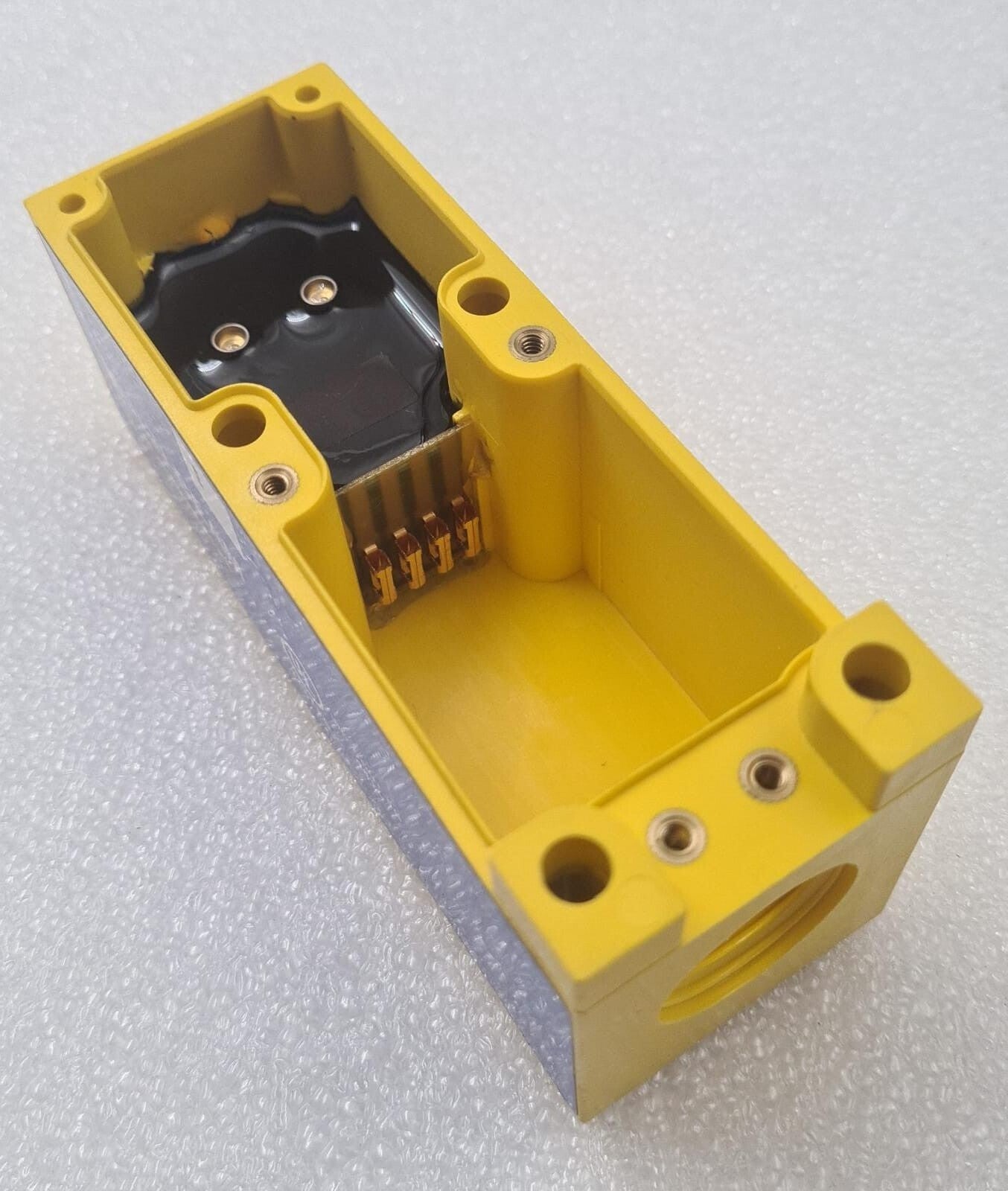 Banner Engineering SBE 16441 MULTI-BEAM PHOTOELECTRIC Scanner Receiver Block