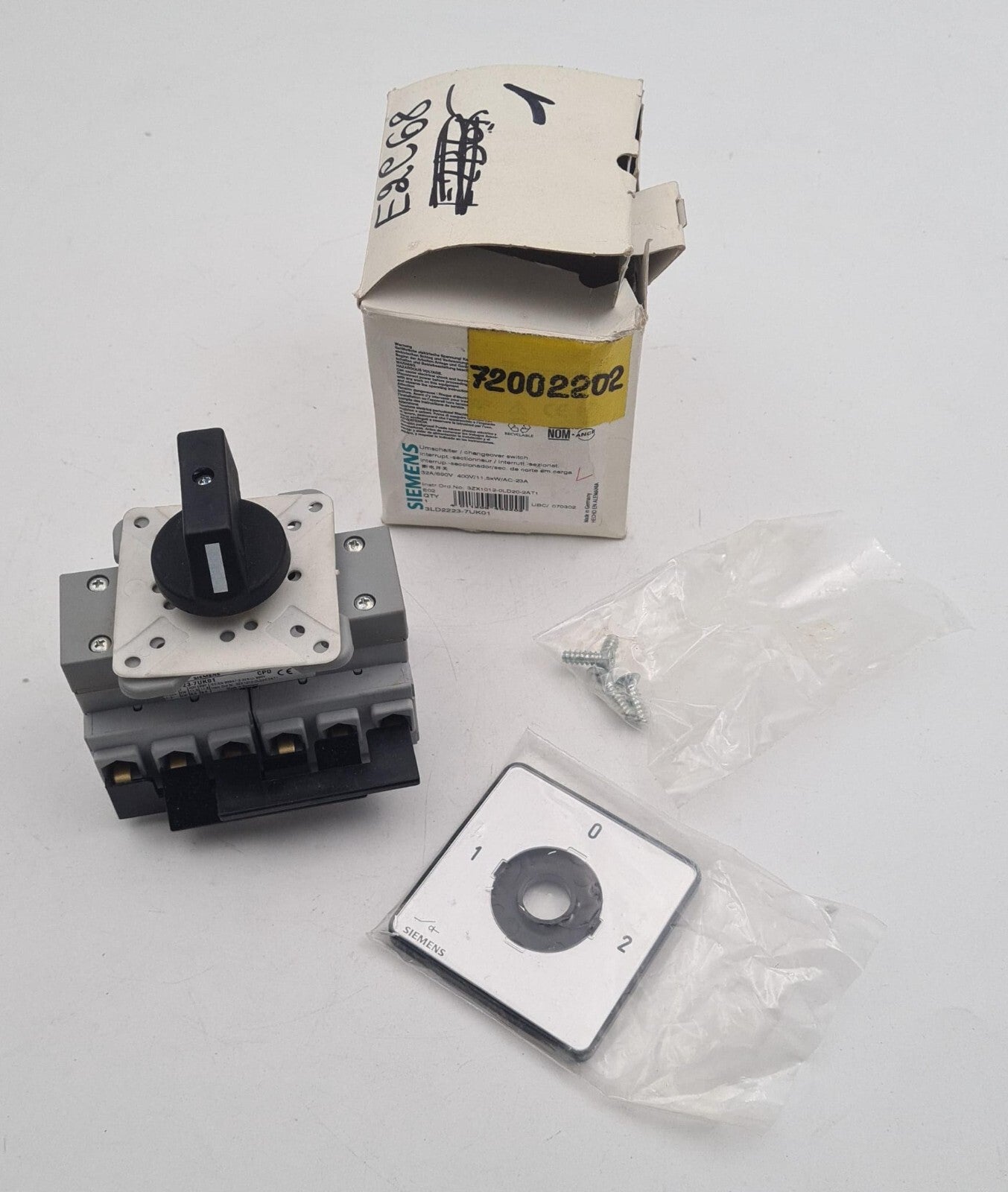 NEW - Siemens 3LD2223-7UK01 Changeover Switch Knob 3ZX1012-0LD20-2AT1