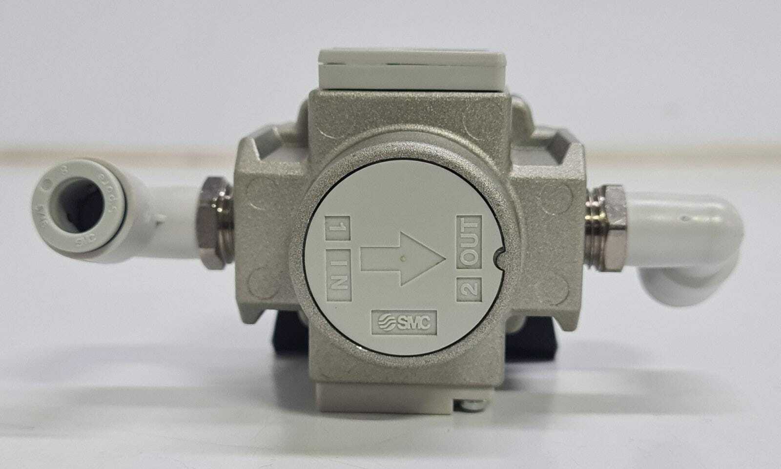 SMC Pneumatic Regulator AR25-F02BE-R 0.05~0.85MPa W/ Wall Mount