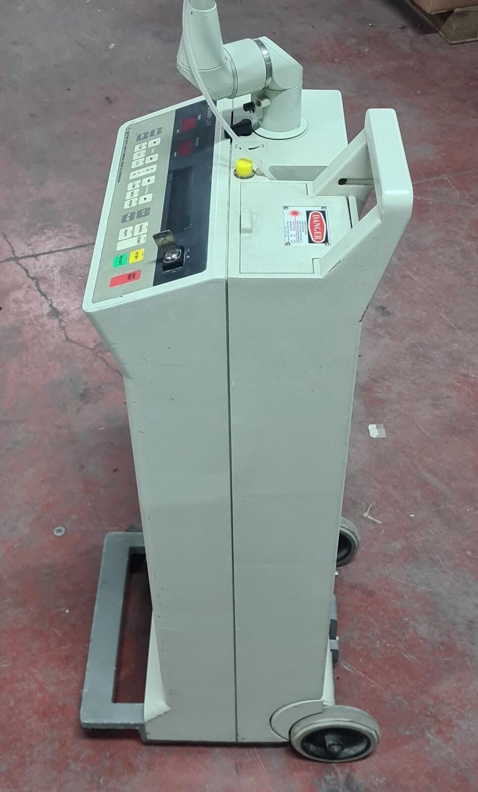 Laser Industries LTD Lumenis Sharplan Surgicenter 20C System 20W 230V **AS-IS