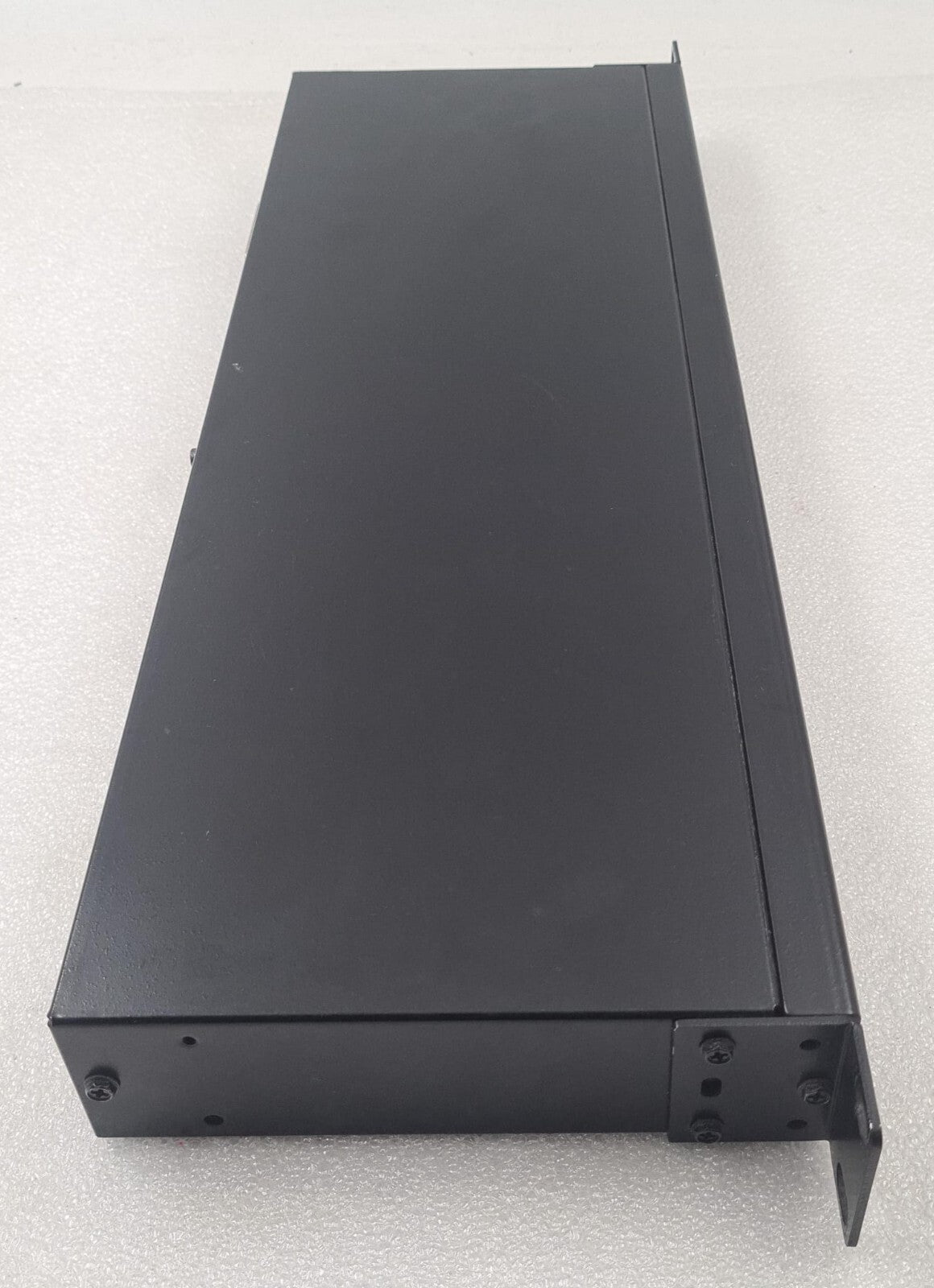 ATEN MASTER VIEW 8-PORT PS/2-USB KVM ip on the NET CS1708i KVMP Switch **AS-IS**