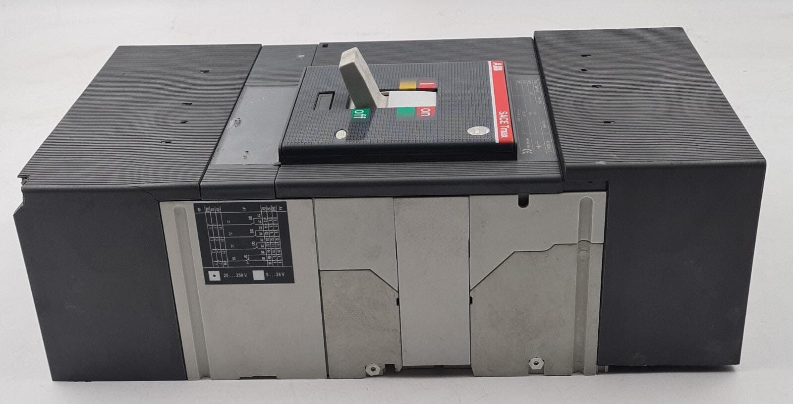 ABB SACE TMAX T5D/PV 630 MAGNETOTHERMAL SWITCH Circuit Breaker BD21147120