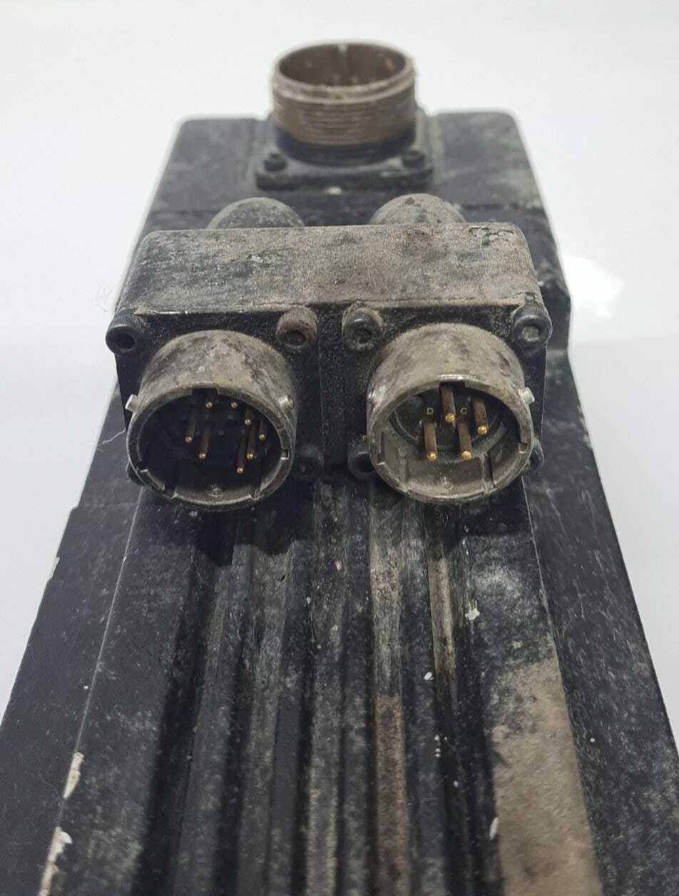 KOLLMORGEN Goldline Servomotor Encoder Commutated B-206-C-94-095 Motor