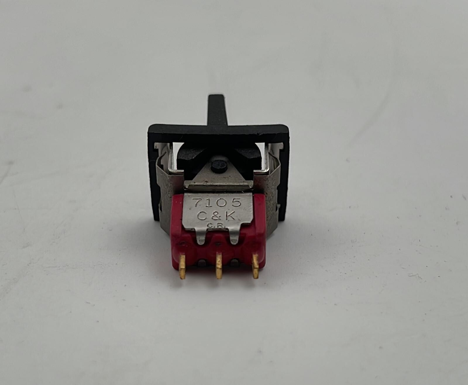[LOT OF 30] C&K 7105 Paddle / Toggle Switch ON-OFF-ON  C&K 7105J61ZGE22