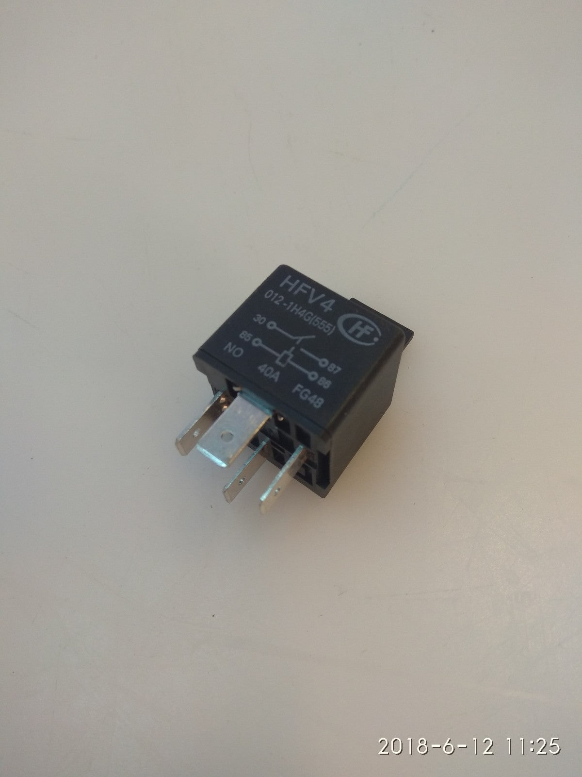 [LOT OF 38] HFV4 Relay 012-1H4G(555) 40A 4-Pins