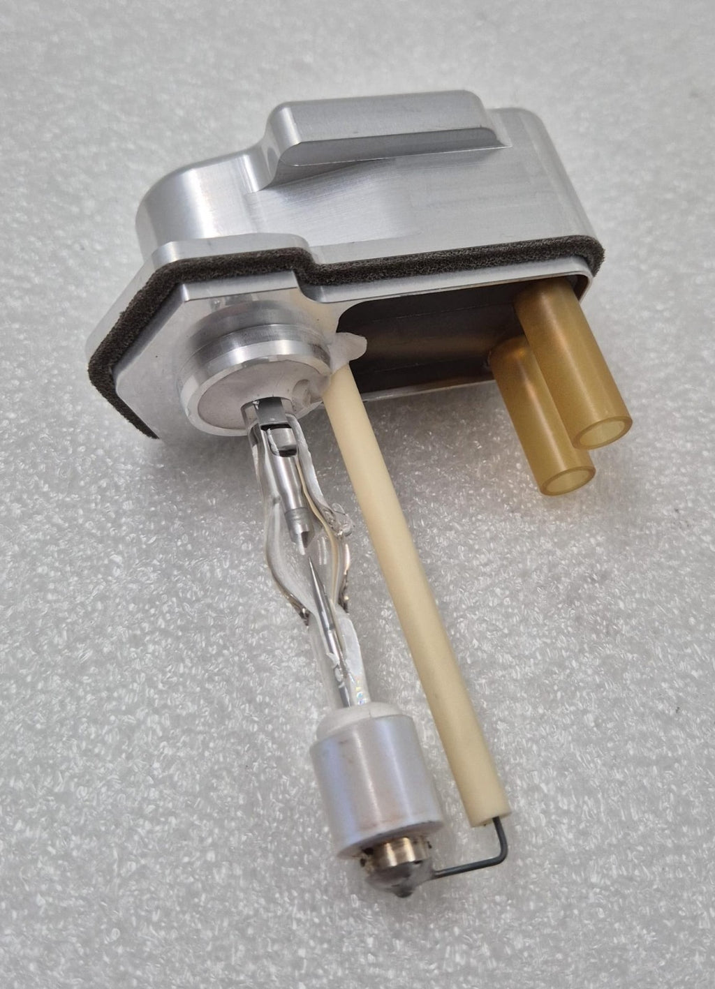 ALCON CONSTELLATION XENON LAMP 212-3338-501FS 212-3106-001 BULB YEAR 2020