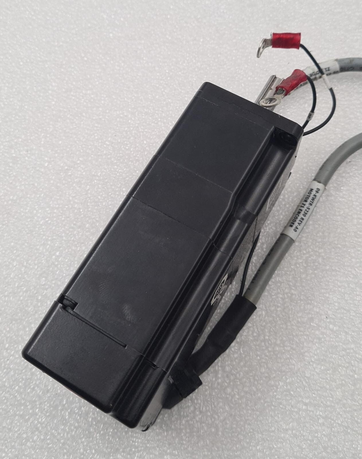 YASKAWA SGM7J-01AFA6C AC SERVO MOTOR **AS-IS**