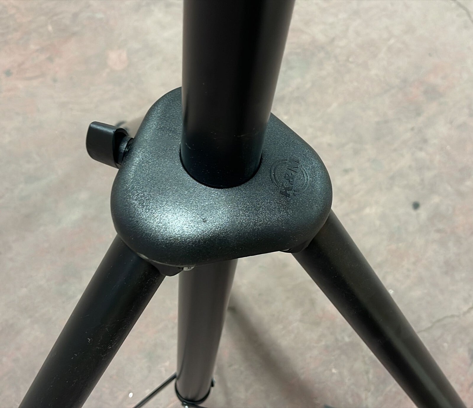 K&M Konig & Meyer 21435-177-55 Adjustable Speaker Stand W/ Push Button locking