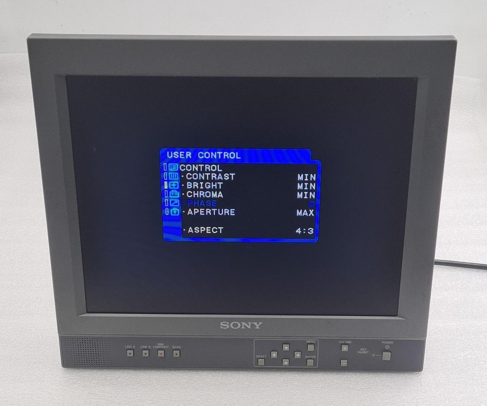 Sony LMD-1410 14 inch LCD professional video monitor display