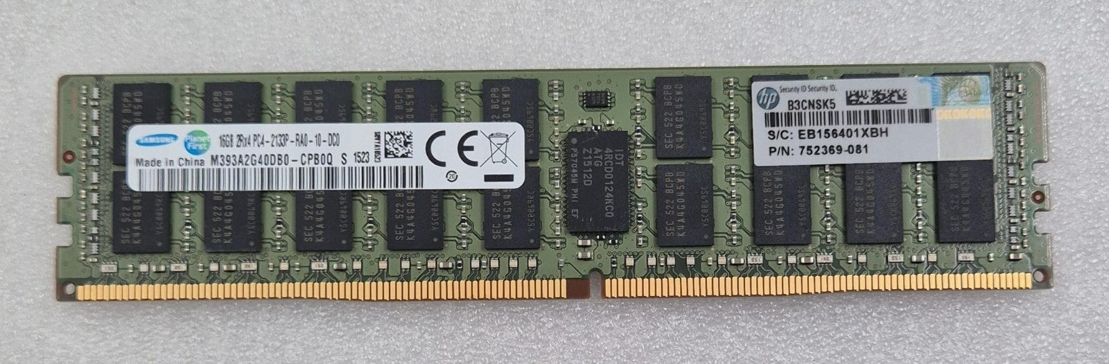 Samsung M393A2G40DB0-CPB0Q DDR4 server memory single module close-up