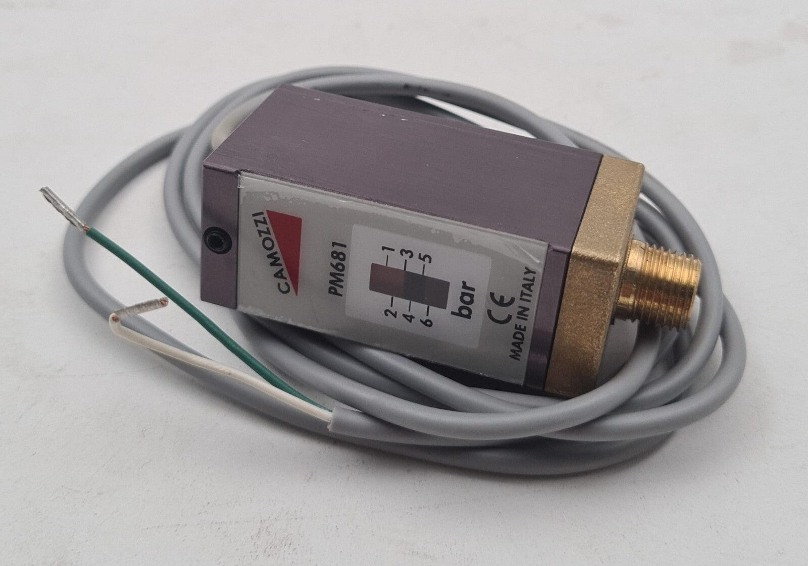 NEW - CAMOZZI PM681-1 Membrane Pressure Switch 30-7500-3016 PM681