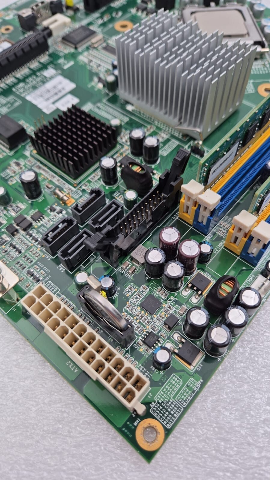 GE LOGIQ E9 ULTRASOUND MAIN BOARD AIMB-563 19C2056307 9796056302E AIMB-563VG