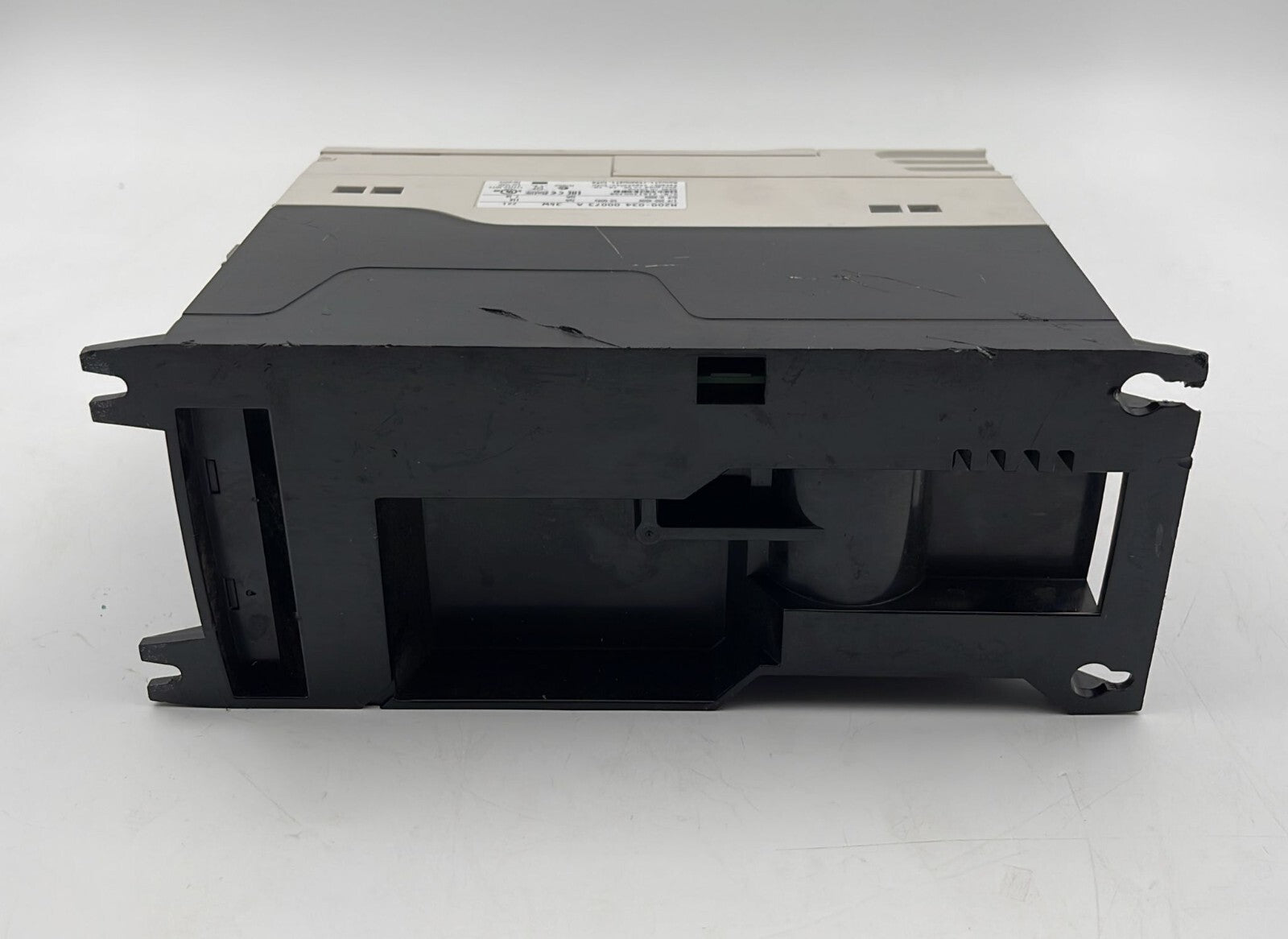 Emerson Control Techniques Unidrive M200-034-00073 A Inverter Drive 3kw 480V
