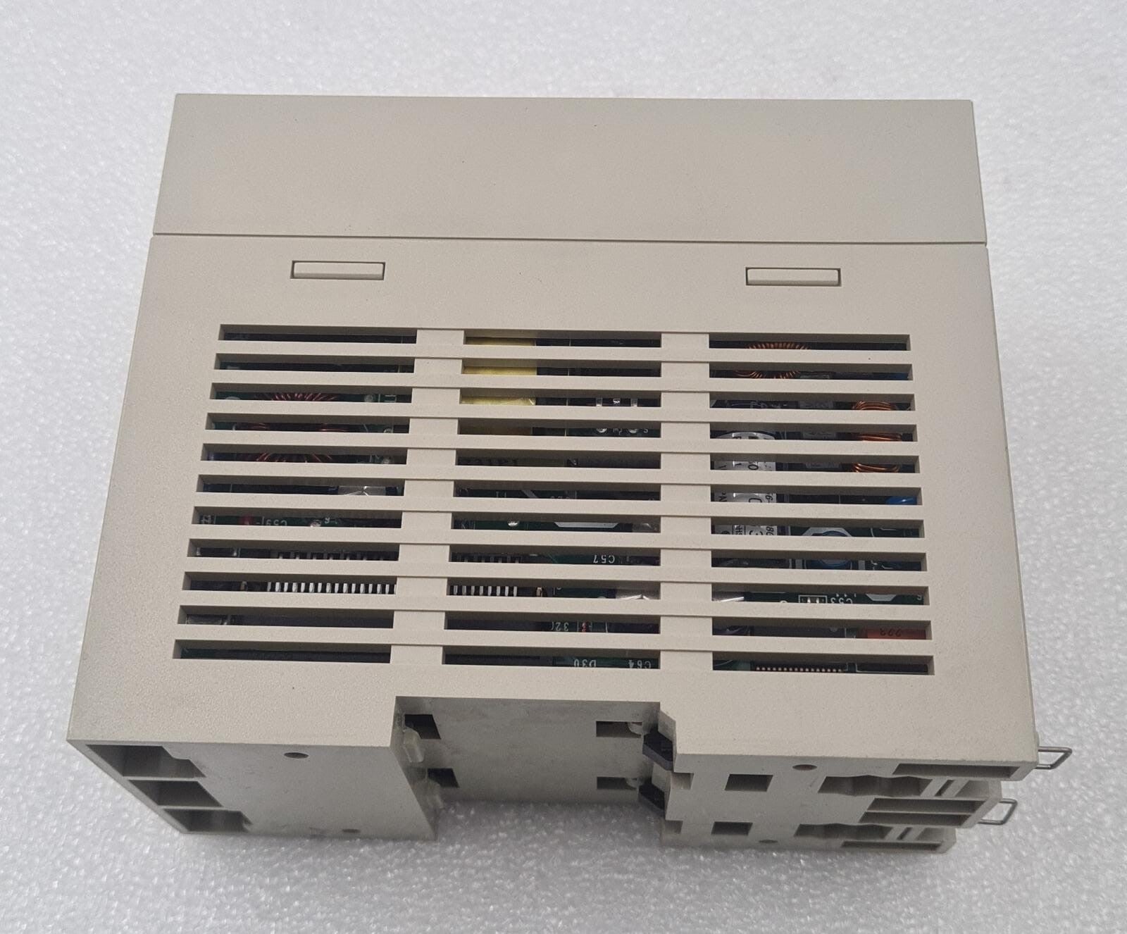 YASKAWA MP2300S MP2300Siec PMC-U-MP23S16 PLC Controller 24VDC