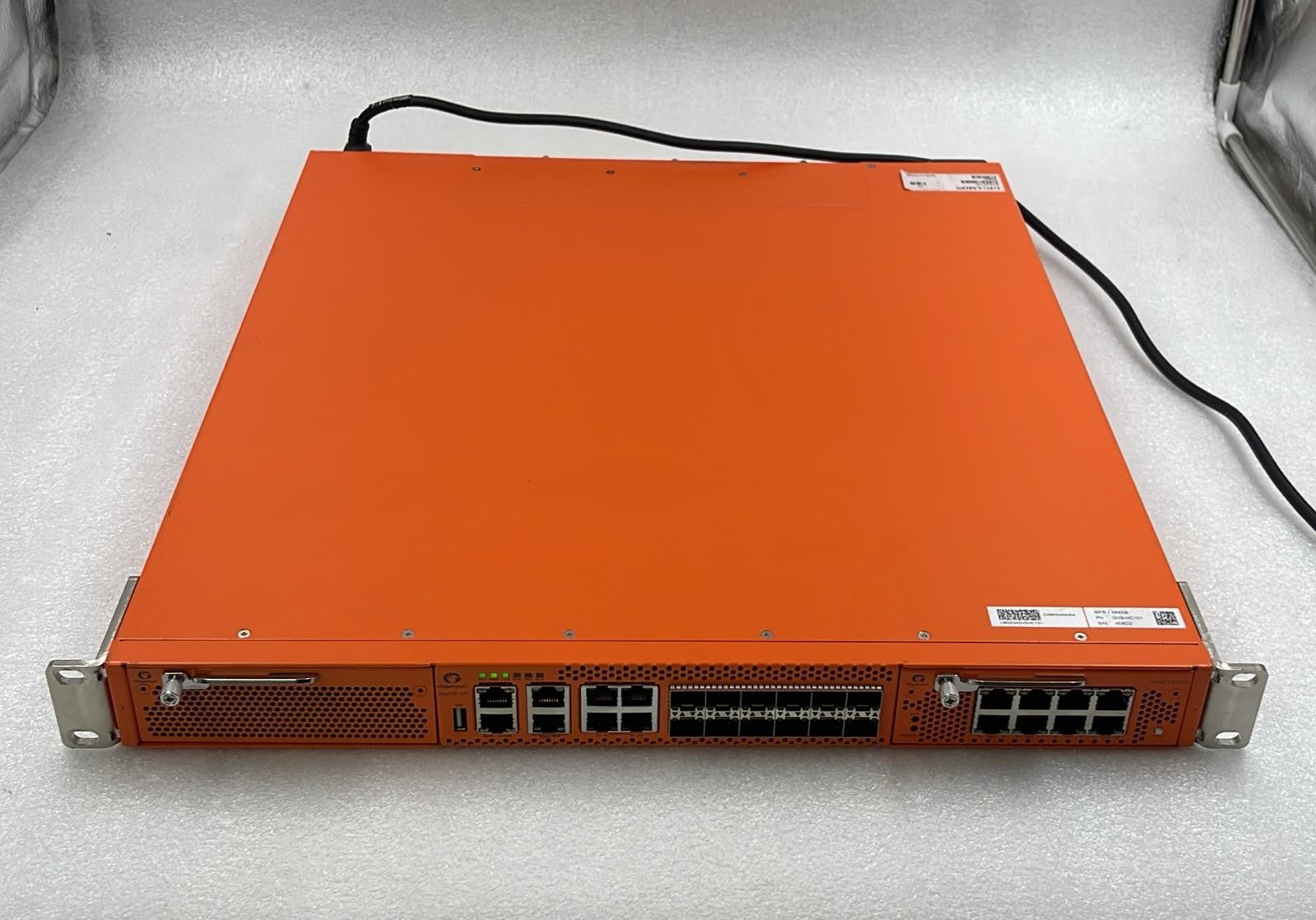 Gigamon GigaVUE-HC1 Network Security Device GVS-HC101 W/ TAP-HC1-G10040