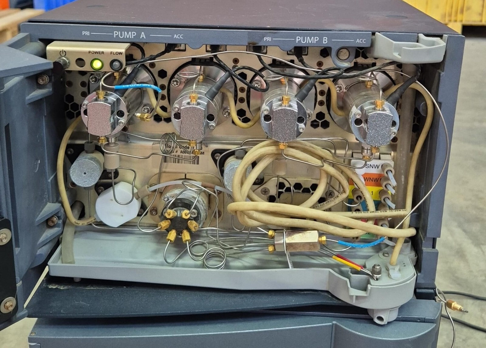 Waters Acquity Binary Solvent Manager 186015001 & 186015005 Sample Manager AS-IS
