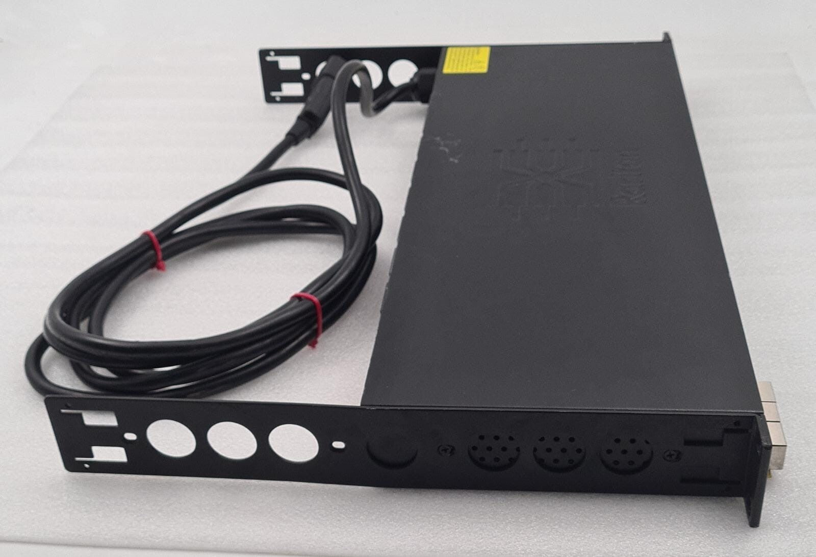 Raritan DPXR8A-16 rack unit angled front view