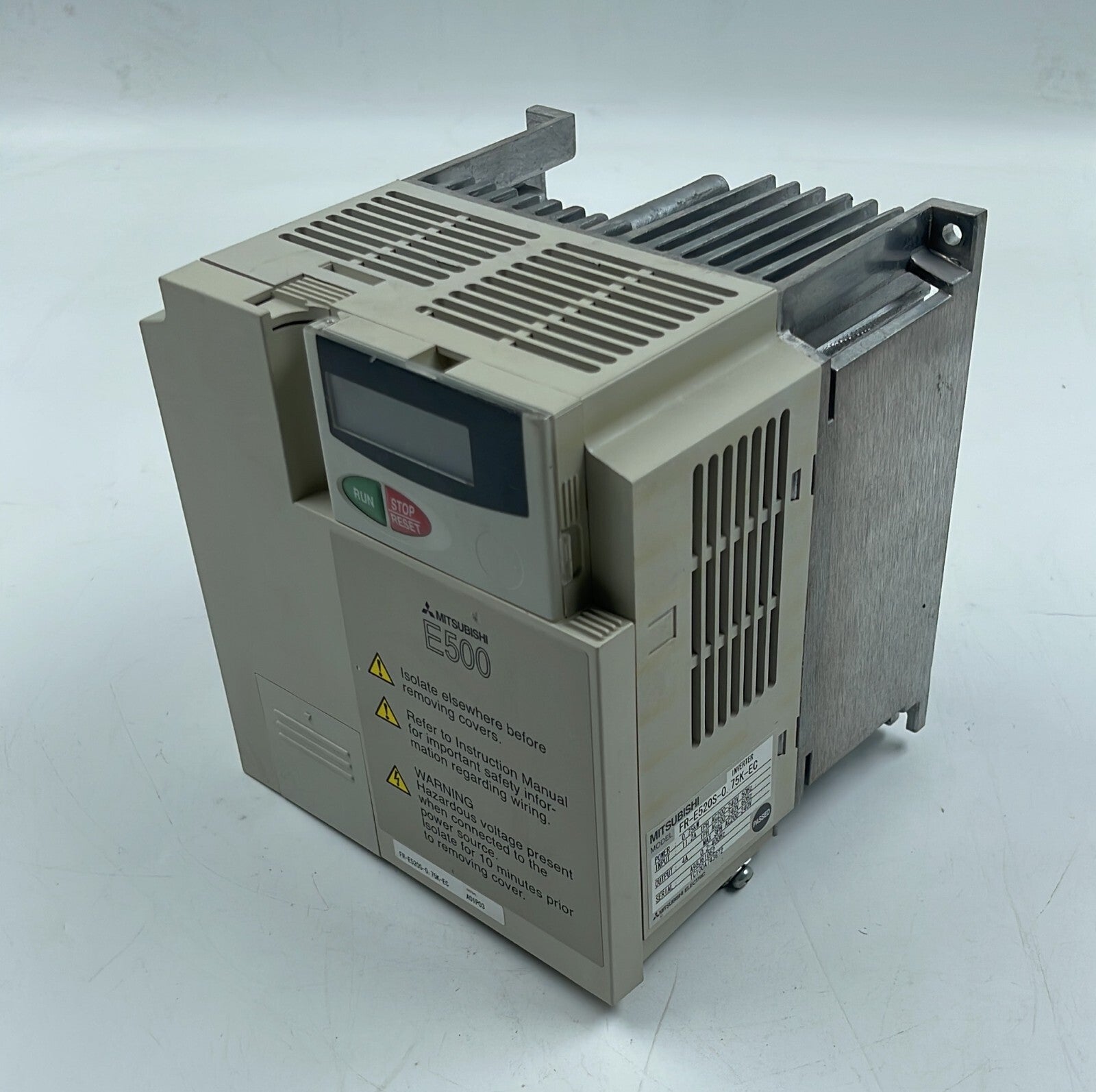 Mitsubishi Inverter E500 FR-E520S-0.75K-EC W/ FR-PA02-02 Control Panel