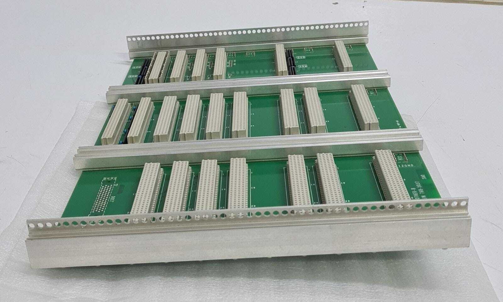 HITACHI MOTHER-B P/N 768-5037 BACKPANEL Board C 17685137