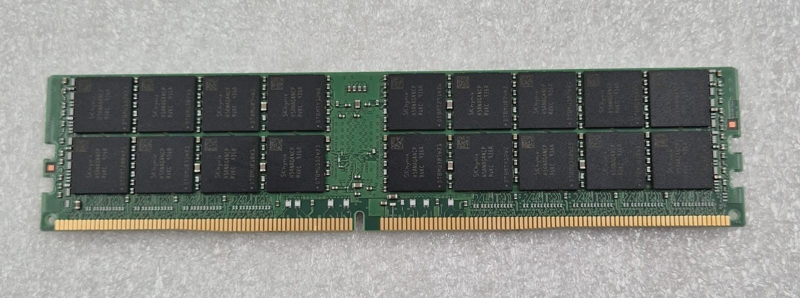 SK Hynix 64GB 4DRx4 PC4-2666V HMAA8GL7CPR4N-VK Server Memory RAM LENOVO 01DE975