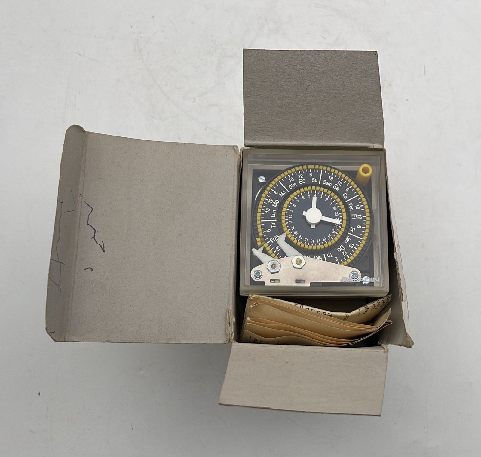 PALADIN LANFER GMBH 124 500 Mechanical time switch 230V 50 / 60Hz