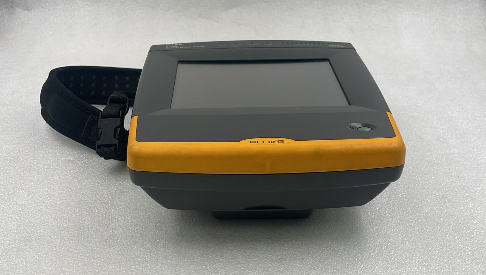 Fluke OptiView network analyzer side profile