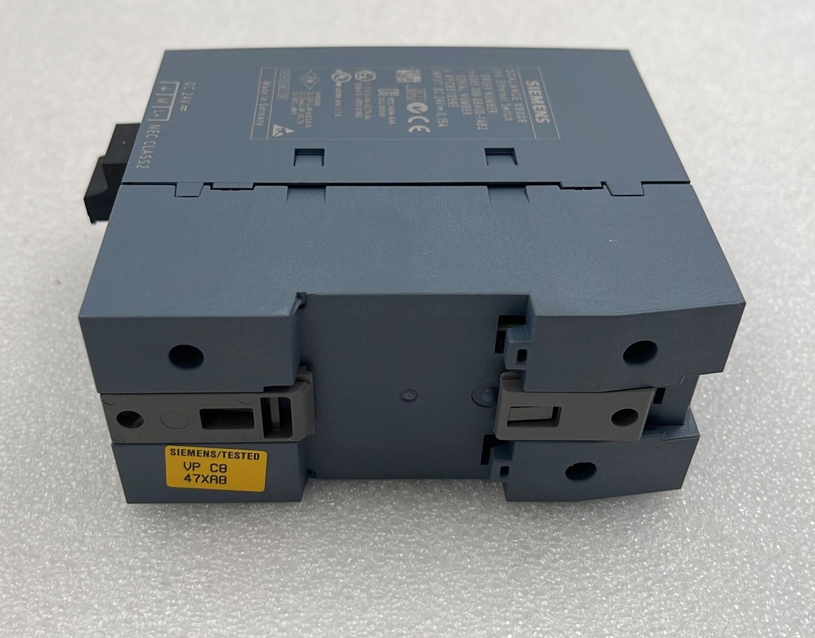 Siemens SCALANCE XB008 Enthernet Switch 6GK5 008-0BA00-1AB2 DC-24V 0,15A