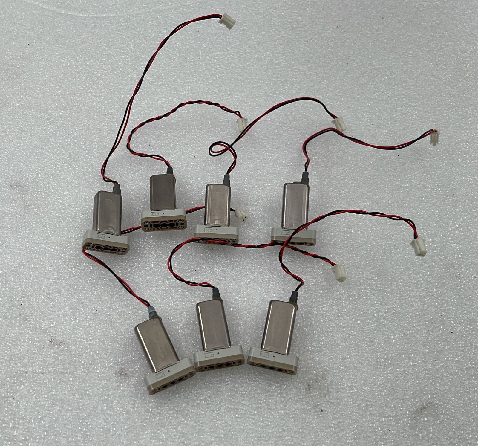 [LOT OF 7] SMC LVM09R3-5A  CHEMICAL VALVE 2 PORT