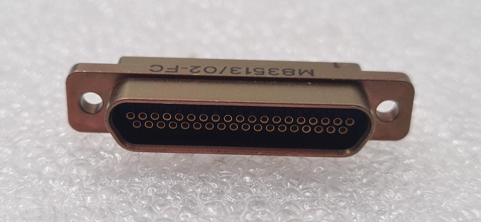 GLENAIR 06324-1030 M83513/02-FC CONNECTOR MICRO-D RECEPTACLE 37-POSITION