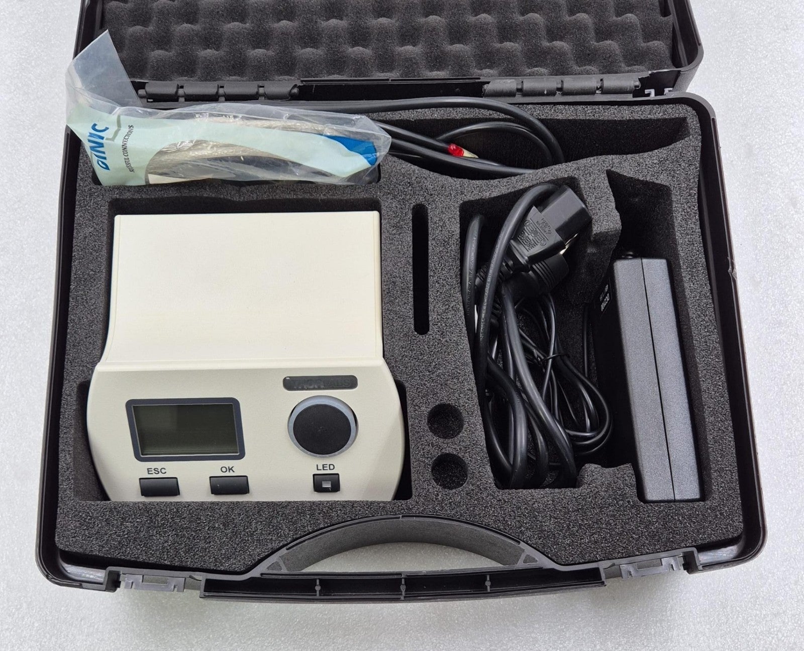 THORLABS DC2100 High Power LED Driver Controller W/ Case & Accessories