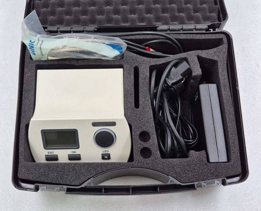 THORLABS DC2100 High Power LED Driver Controller W/ Case & Accessories