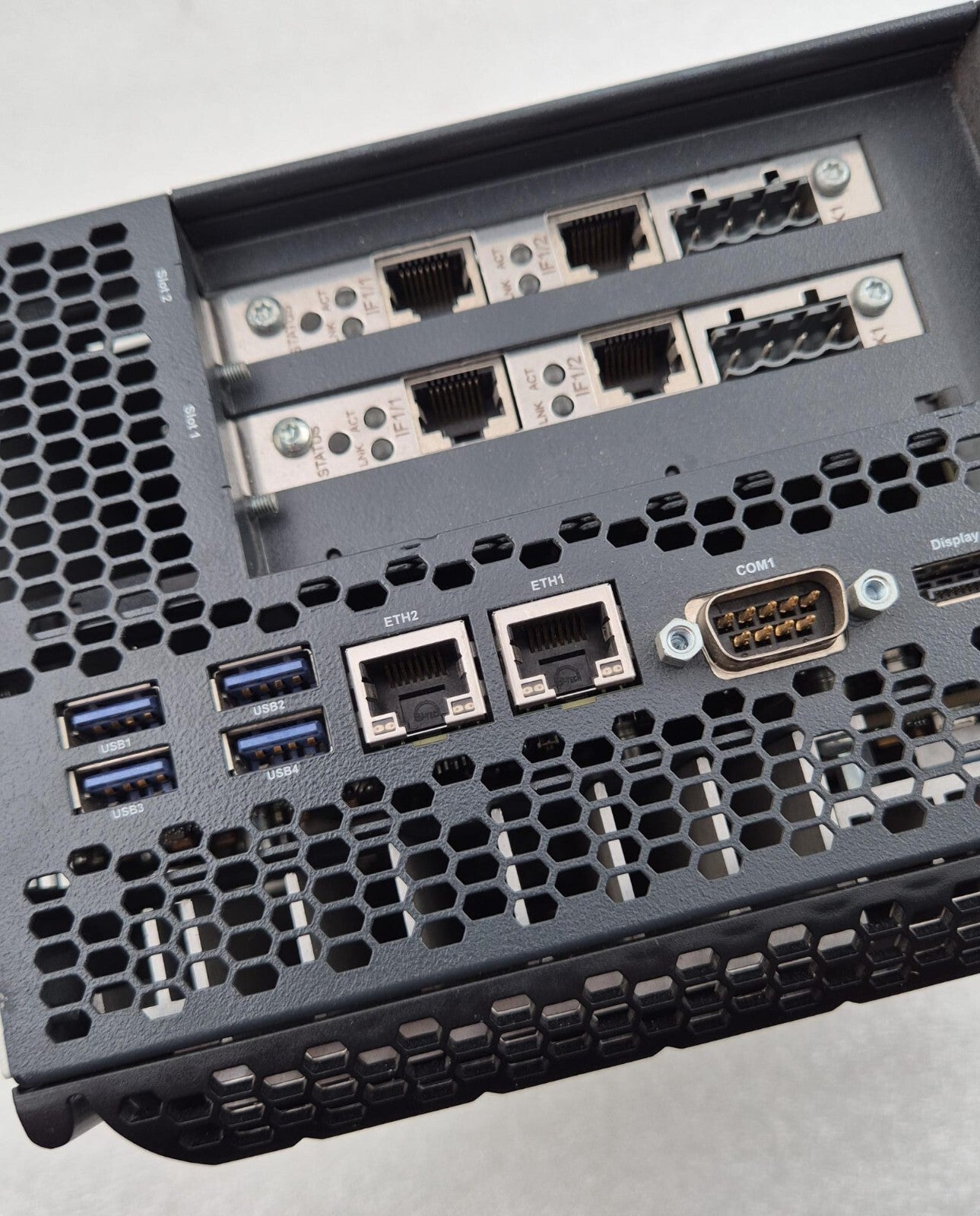 B&R Automation PC 910 5PC910.SX02-00 G5 5P91 494367 Industrial Computer *AS-IS*