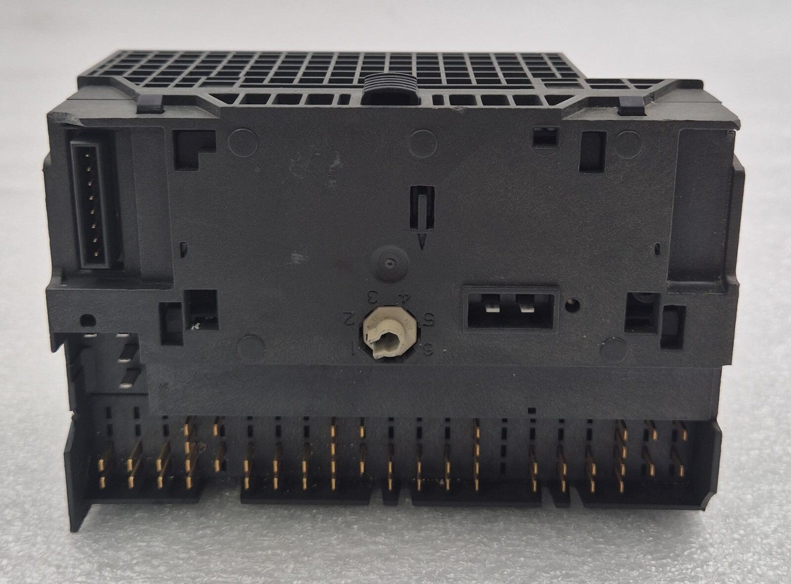 SIEMENS SIMATIC S7 6ES7 151-1CA00-3BL0 PROFIBUS MODULE ET 200S IM151-8 16DI/16DO