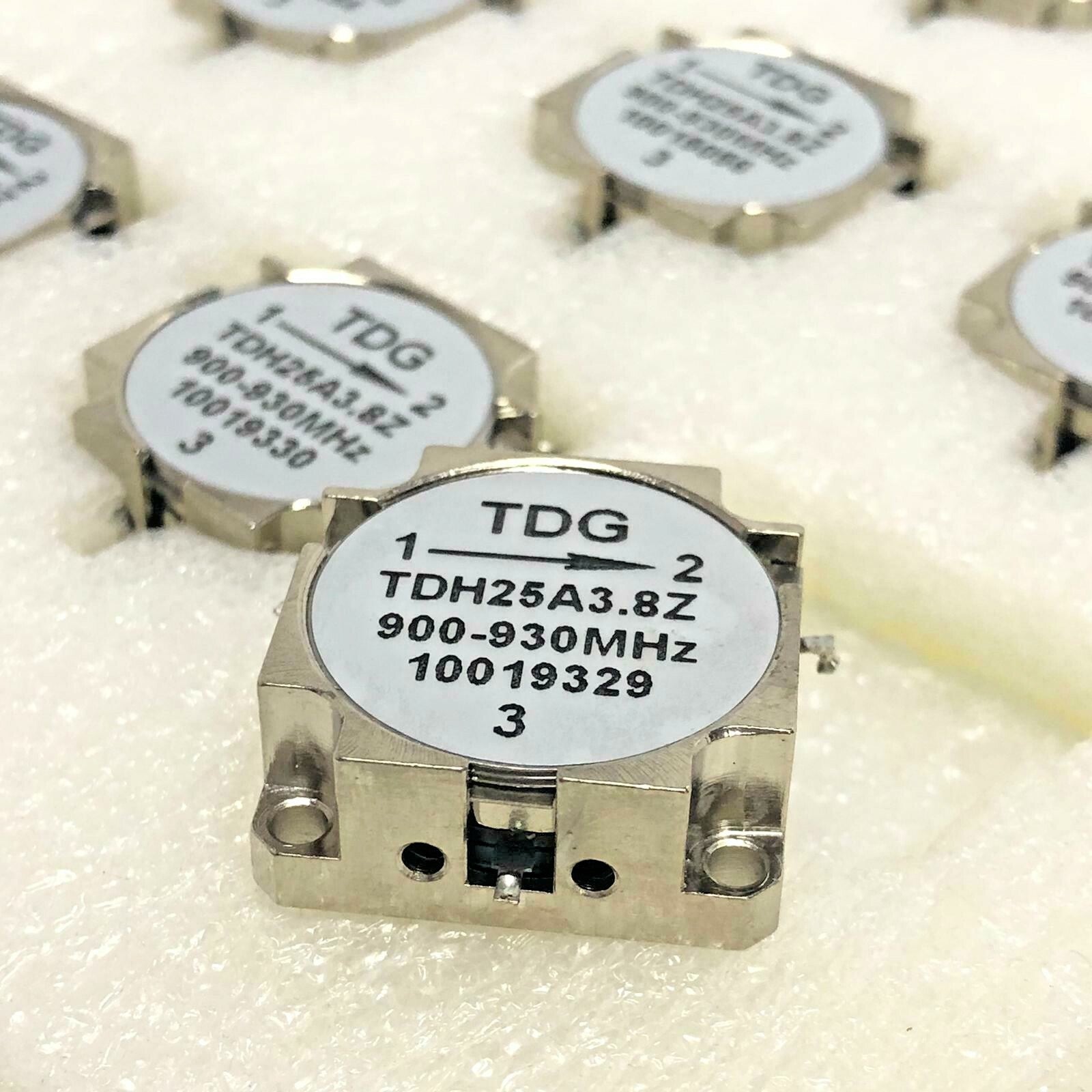3 Way RF Isolation TDG TDH25A3.8Z 900-930 Mhz 10019329  Wave guides